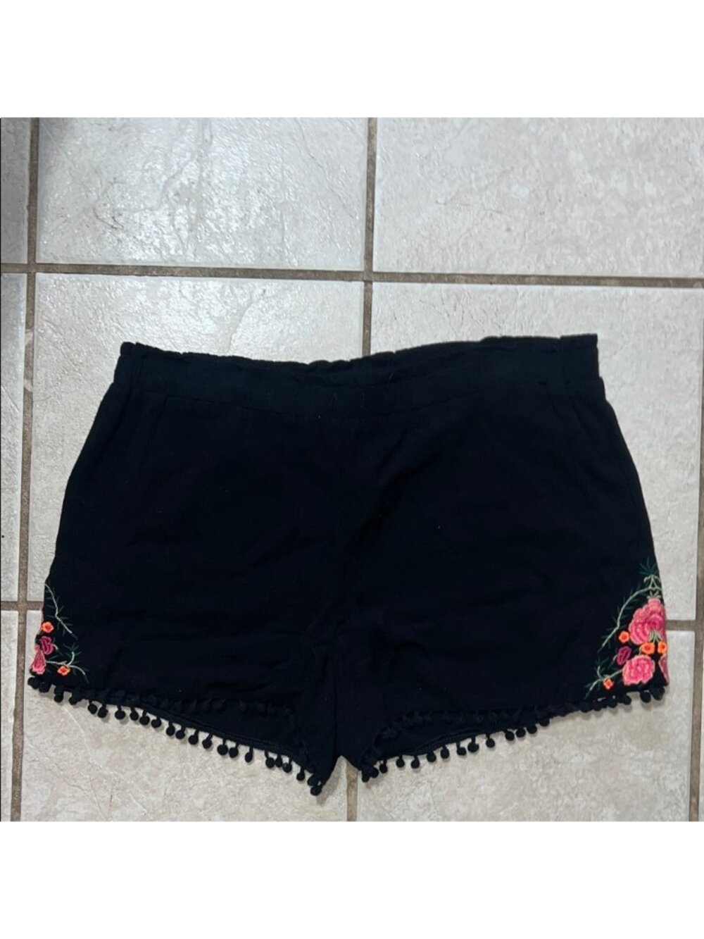 Blue Rain Black Shorts with Floral Embroidery Size M